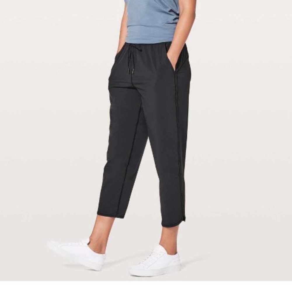Lululemon Keep It Classic Crop Pants Black Size 4
